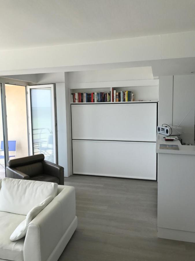 White Sea/Sun/Sky Dreams 4 Six @ Nieuwpoort Apartment Екстериор снимка
